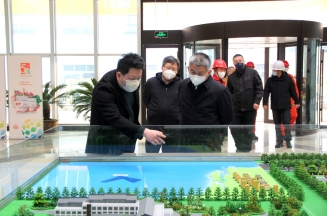 市委常委、副市長賈剛一行來潔晶檢查安全生產(chǎn)工作